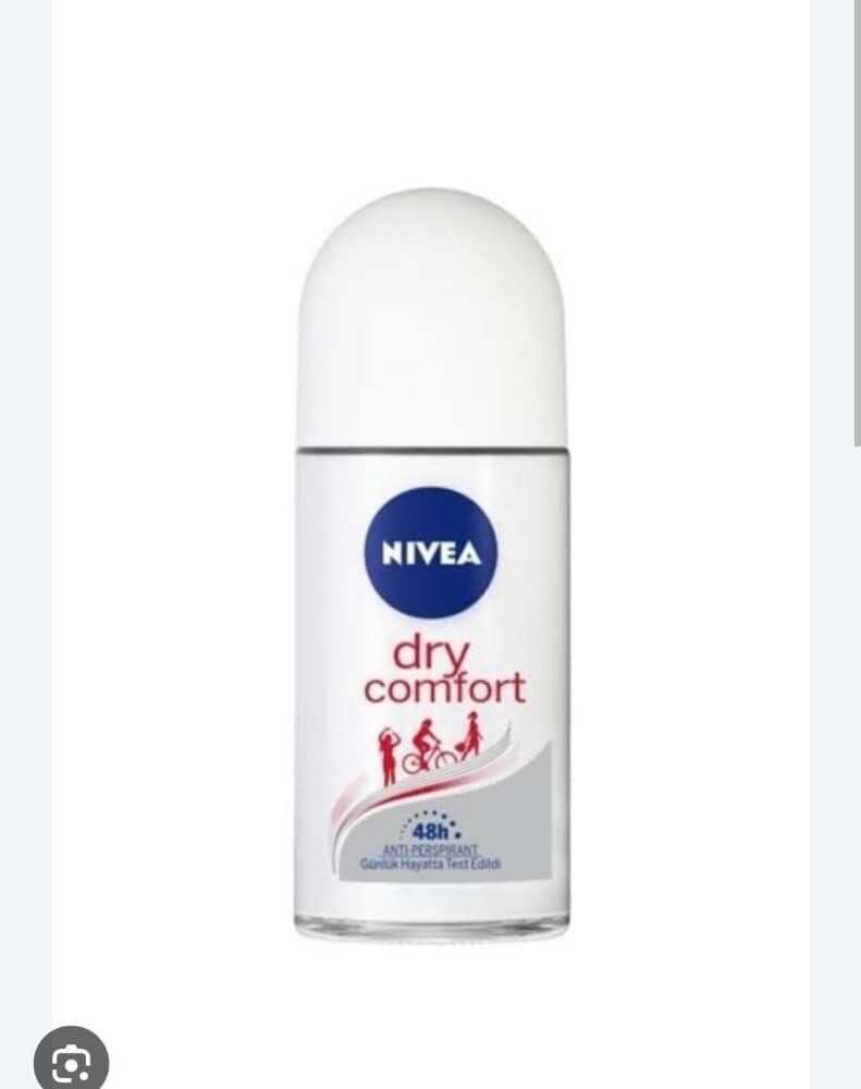 Nivea Dry Comfort Roll-On Deodorant for Women (2) Nivea Dry Comfort Roll-On Deodorant for Women (2)